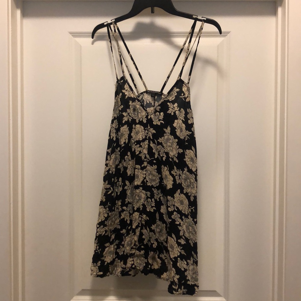 Black and Tan Flowy Tank